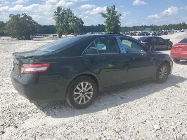 2011 TOYOTA CAMRY SE  