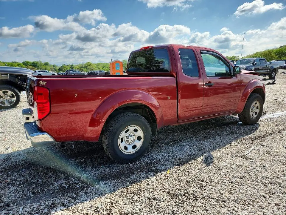 2015 NISSAN FRONTIER S  