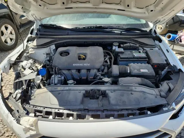 2018 HYUNDAI ELANTRA SE  