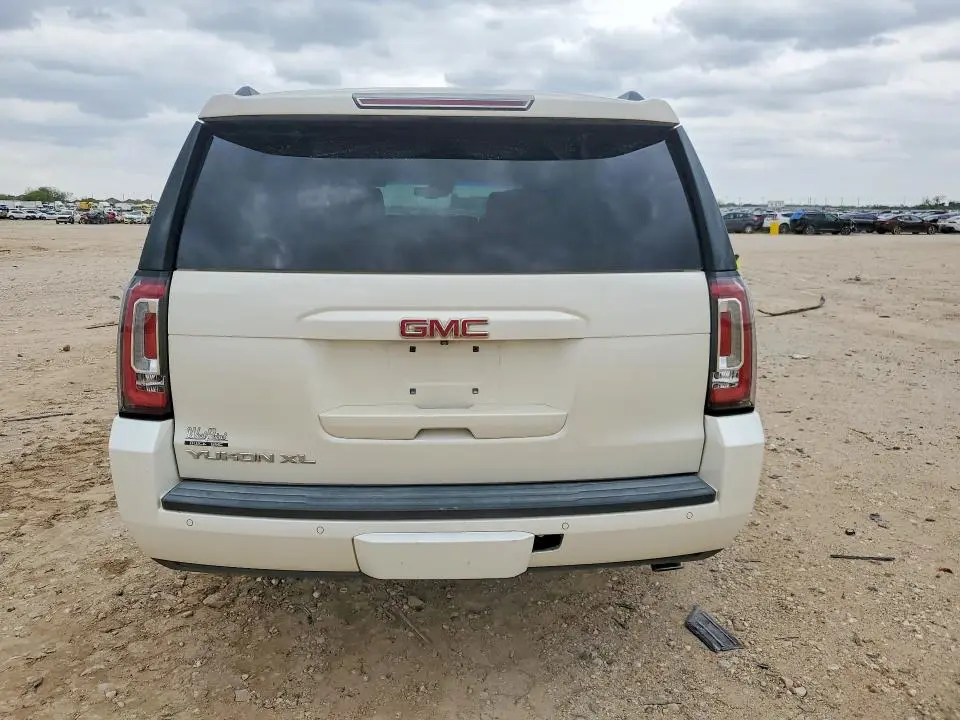 2015 GMC YUKON XL C1500 SLT  