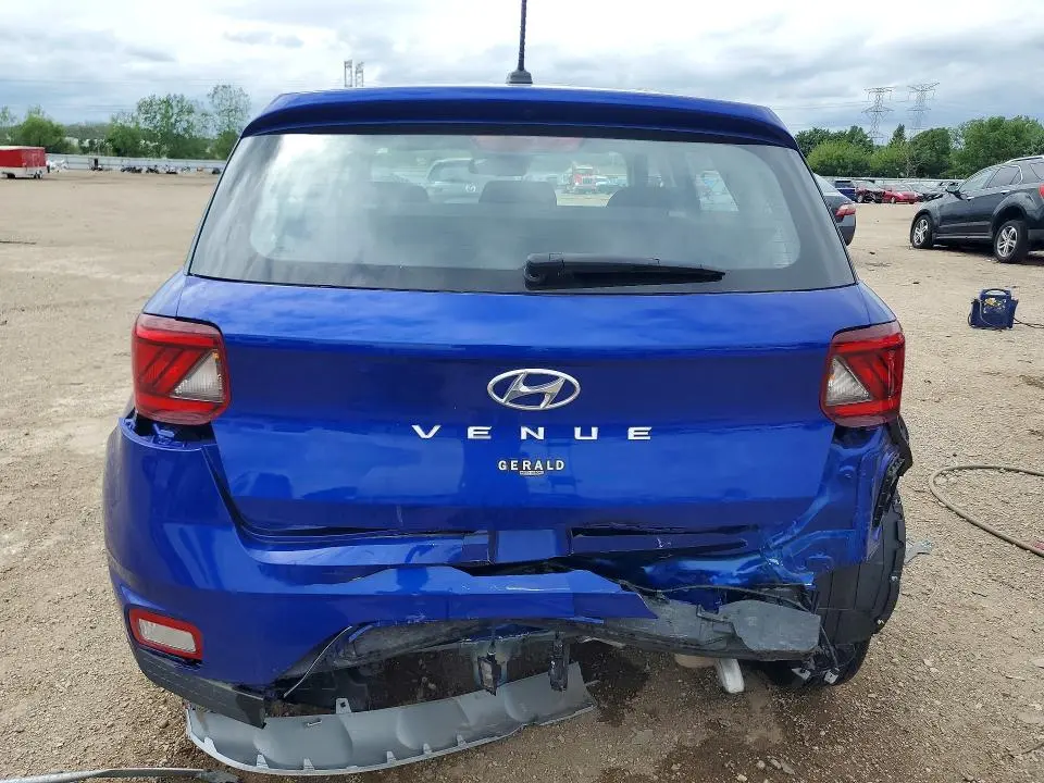 2025 HYUNDAI VENUE SE  