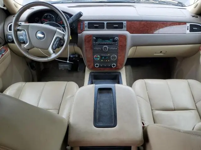 2010 CHEVROLET AVALANCHE LT  