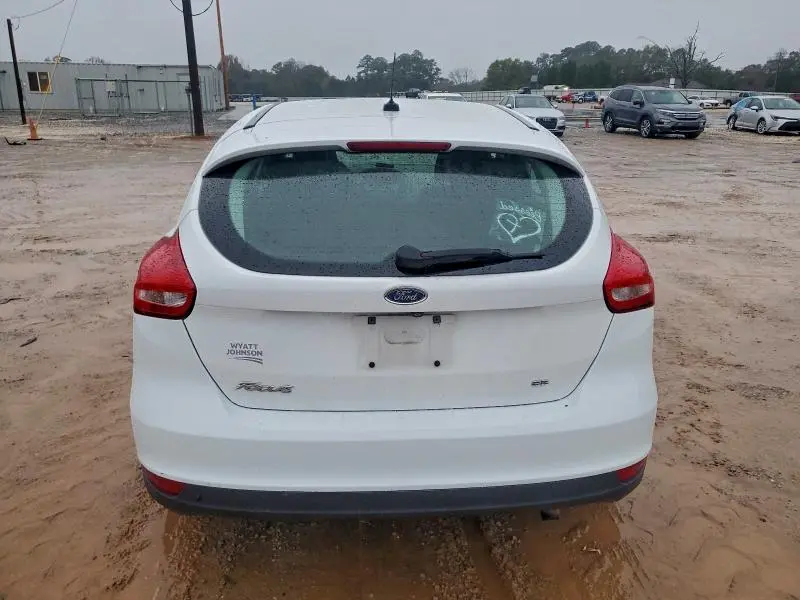 2015 FORD FOCUS SE   