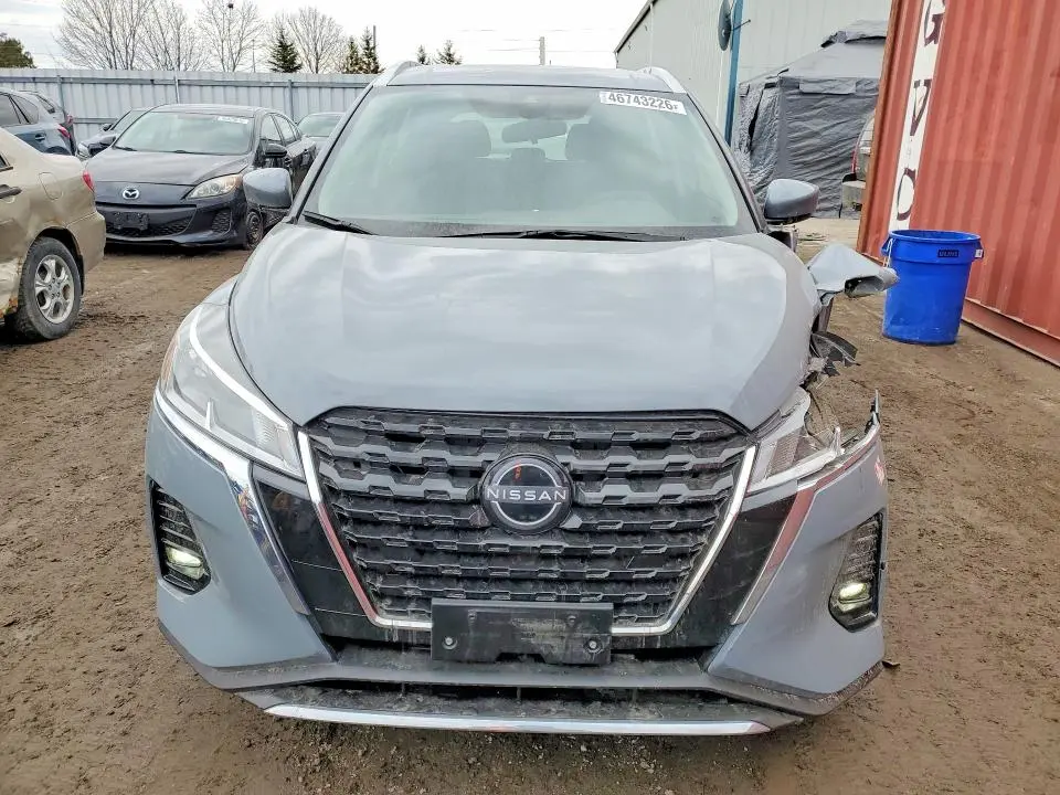 2023 NISSAN KICKS SV  
