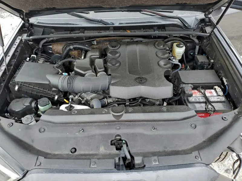 2023 TOYOTA 4RUNNER SR5  