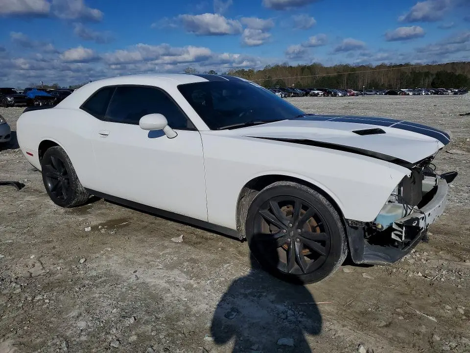 2018 DODGE CHALLENGER SXT  