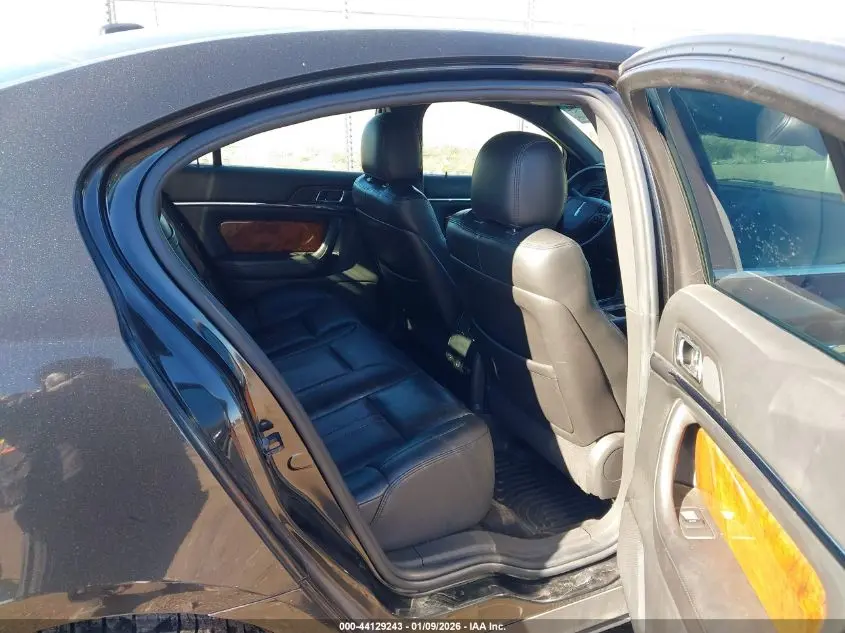 2013 LINCOLN MKS  