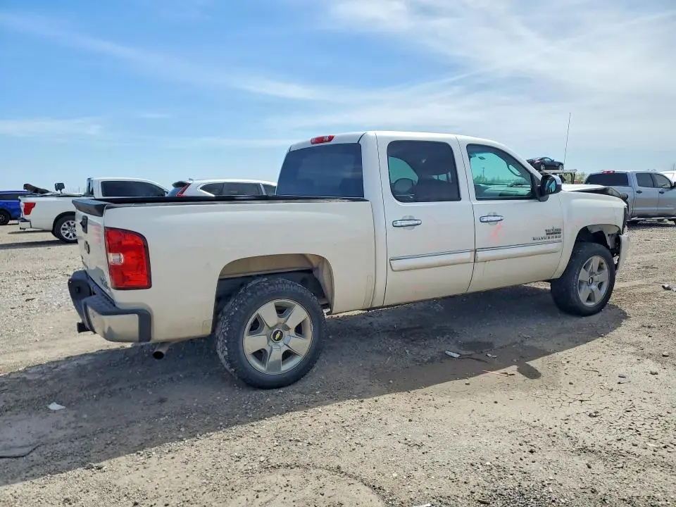 2011 CHEVROLET SILVERADO C1500 LT  