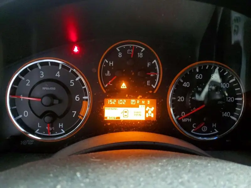 2014 NISSAN TITAN SV  