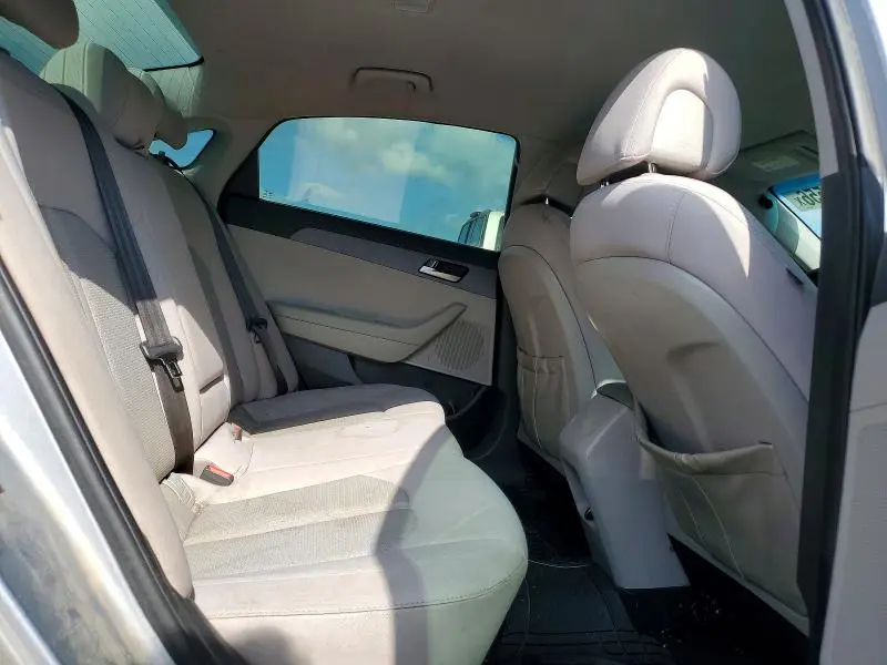 2017 HYUNDAI SONATA SE  