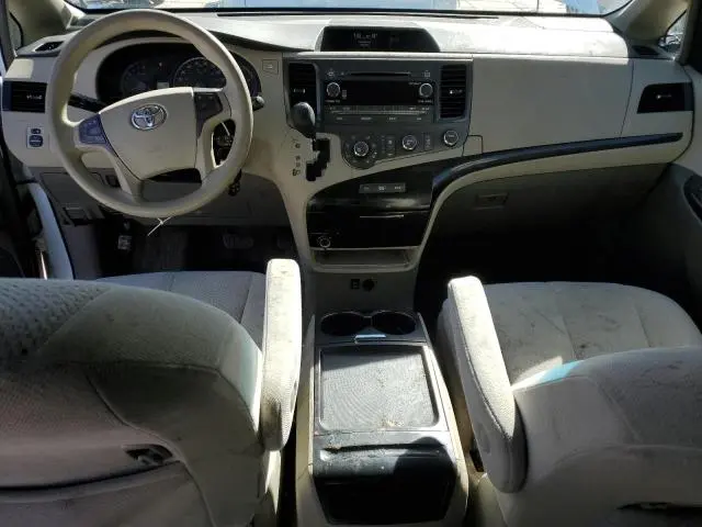 2011 TOYOTA SIENNA LE  