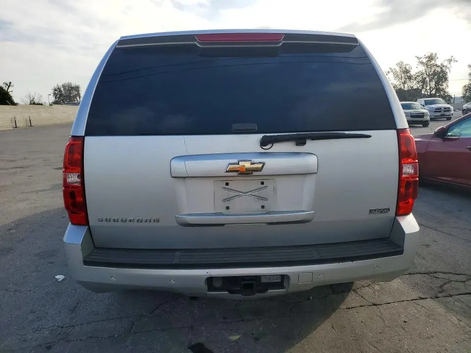 2010 CHEVROLET SUBURBAN C1500 LT  