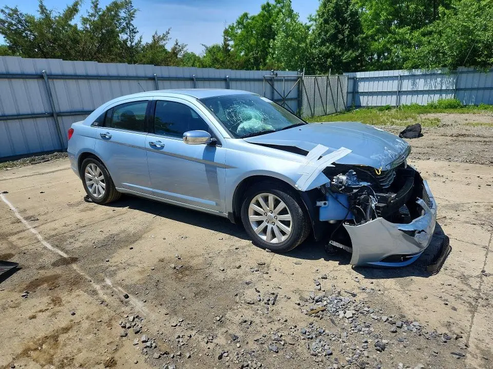 2013 CHRYSLER 200 LIMITED  