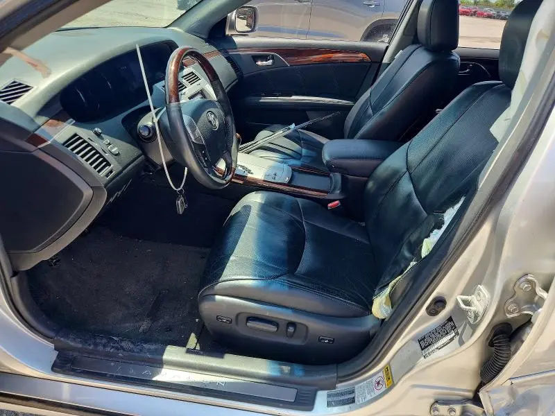 2010 TOYOTA AVALON LIMITED  