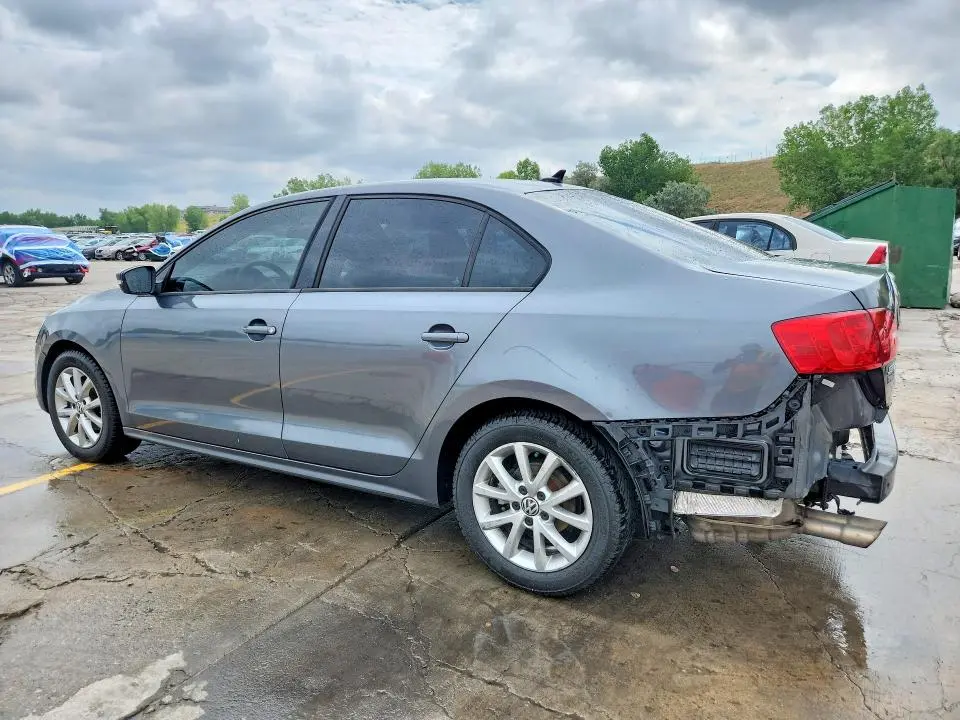 2012 VOLKSWAGEN JETTA SE  