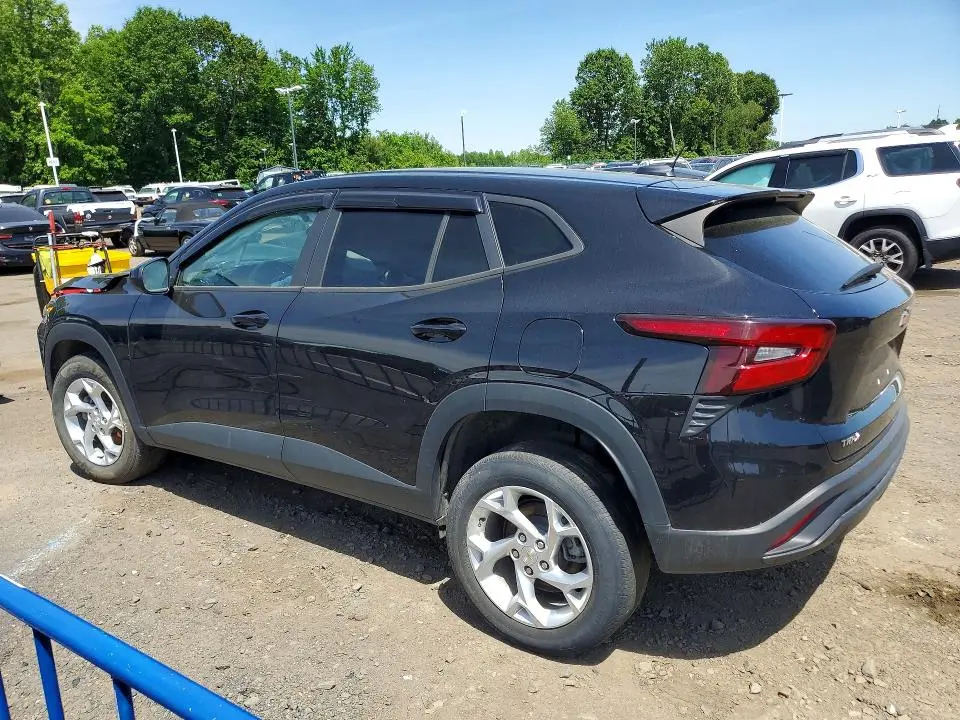2025 CHEVROLET TRAX LS  