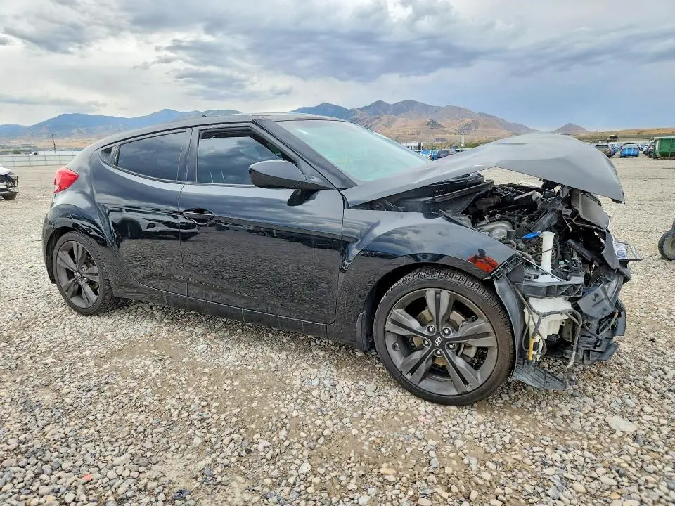 2016 HYUNDAI VELOSTER BASE  