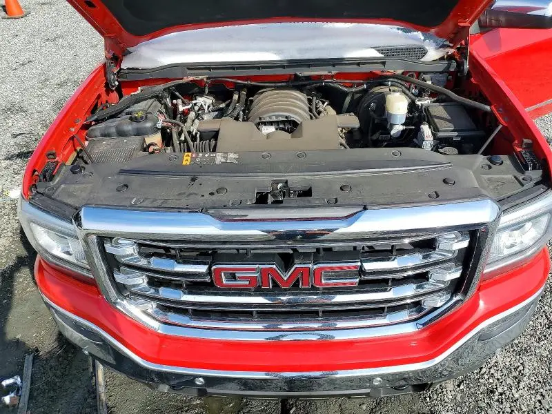 2018 GMC SIERRA K1500 SLT  