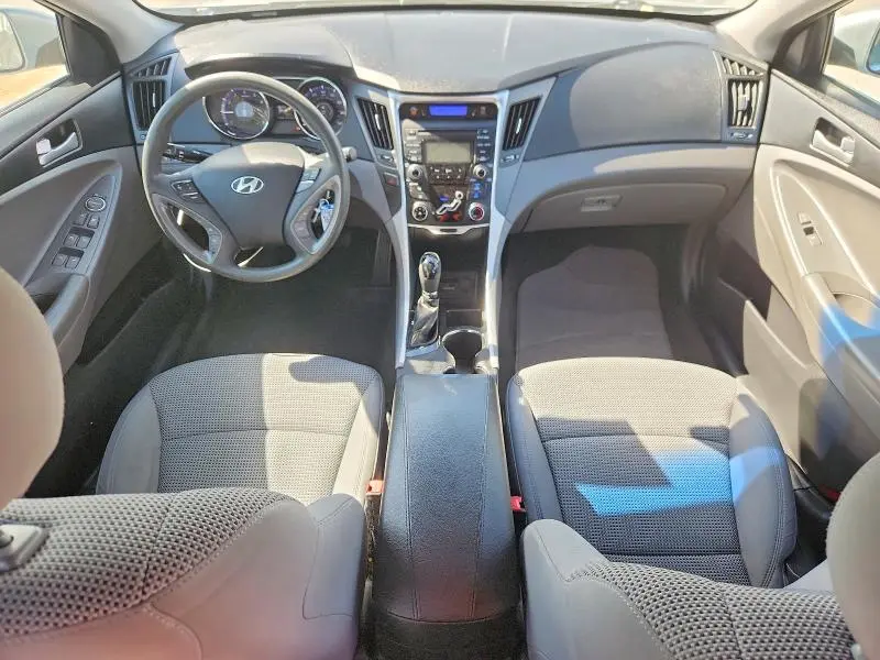 2012 HYUNDAI SONATA GLS  