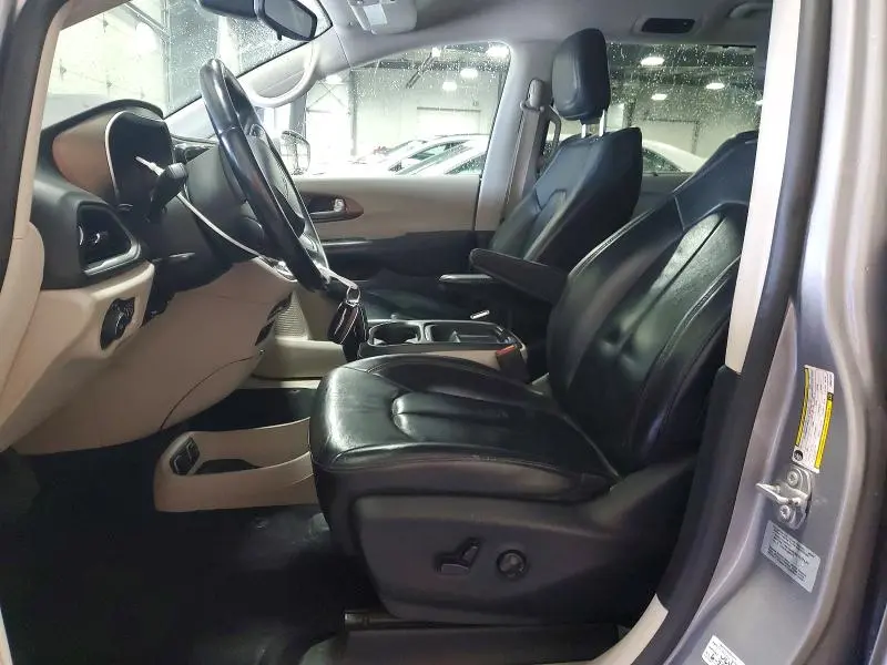 2017 CHRYSLER PACIFICA TOURING L  