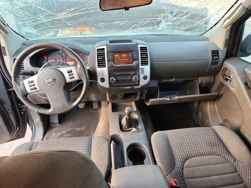 2017 NISSAN FRONTIER SV  