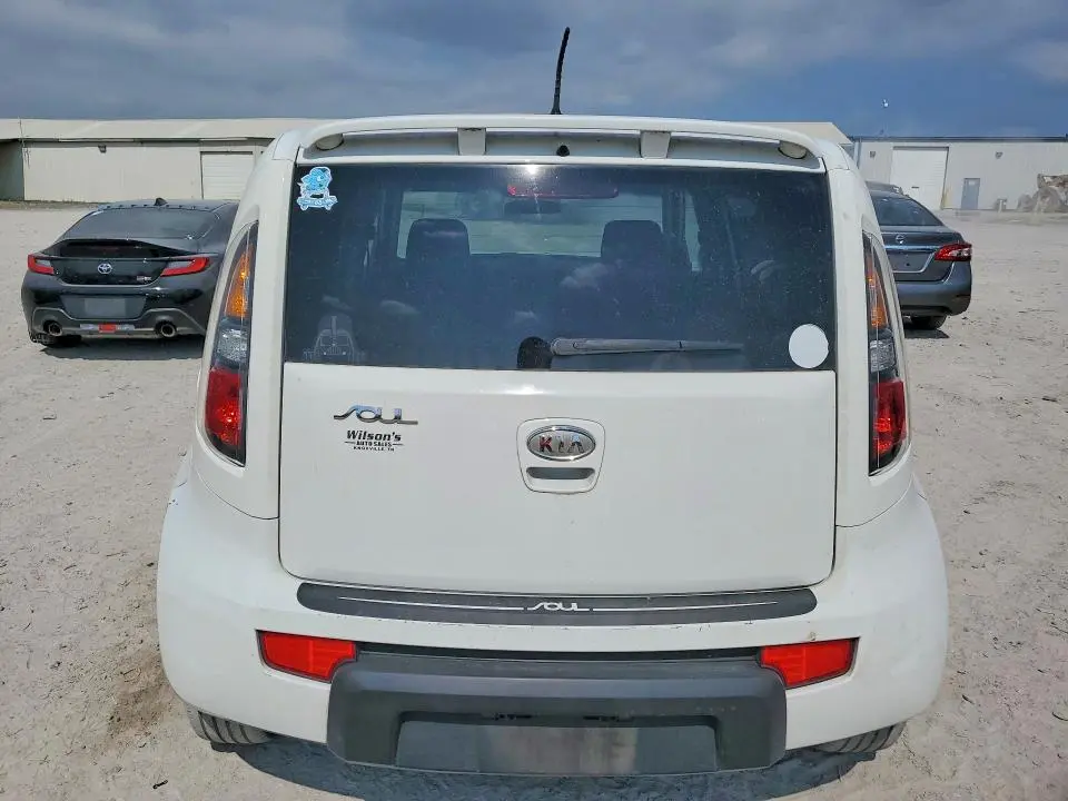 2010 KIA SOUL +  