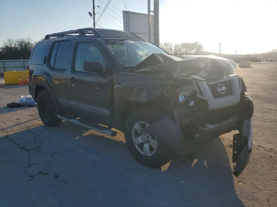 2011 NISSAN XTERRA X  