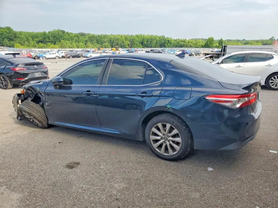 2019 TOYOTA CAMRY LE  