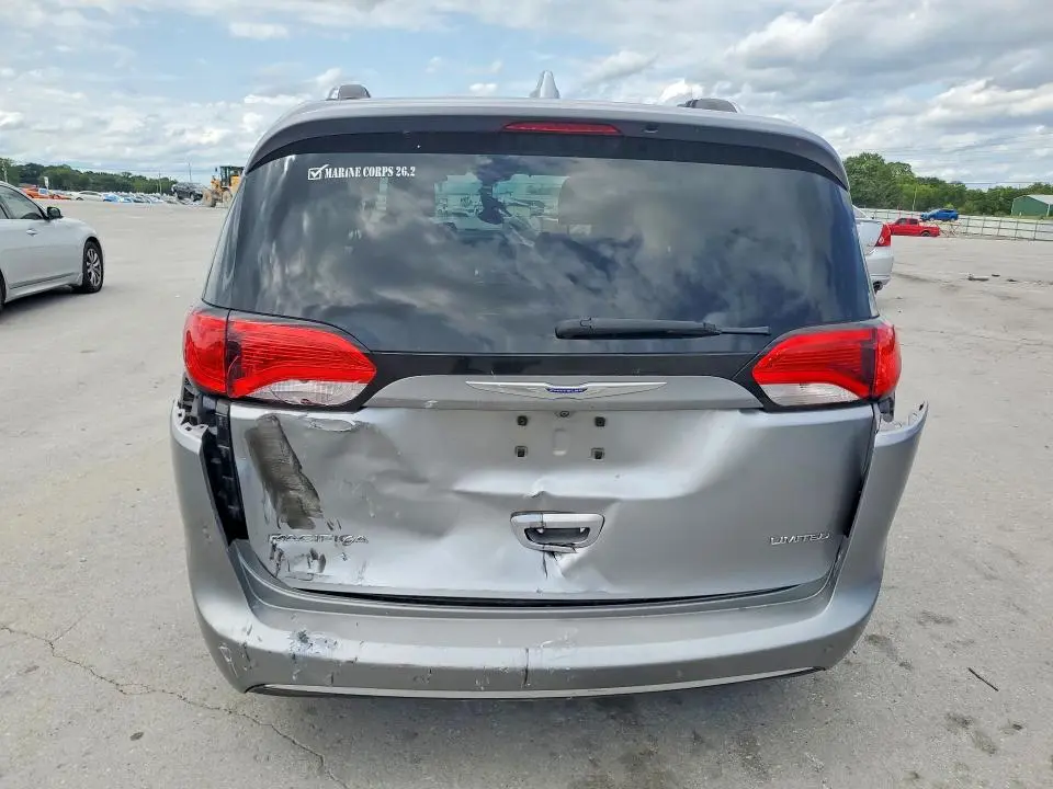 2018 CHRYSLER PACIFICA LIMITED  