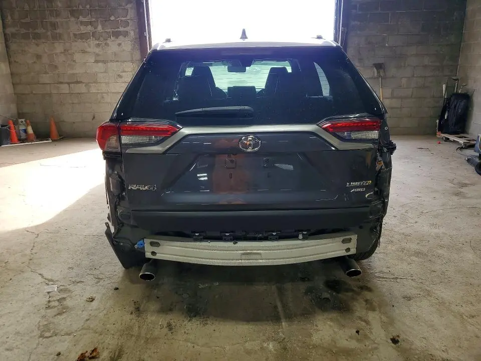 2019 TOYOTA RAV4 LIMITED  