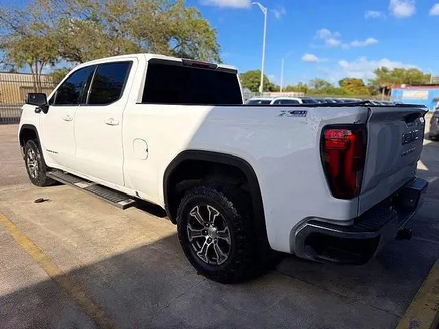 2021 GMC SIERRA K1500 SLE  