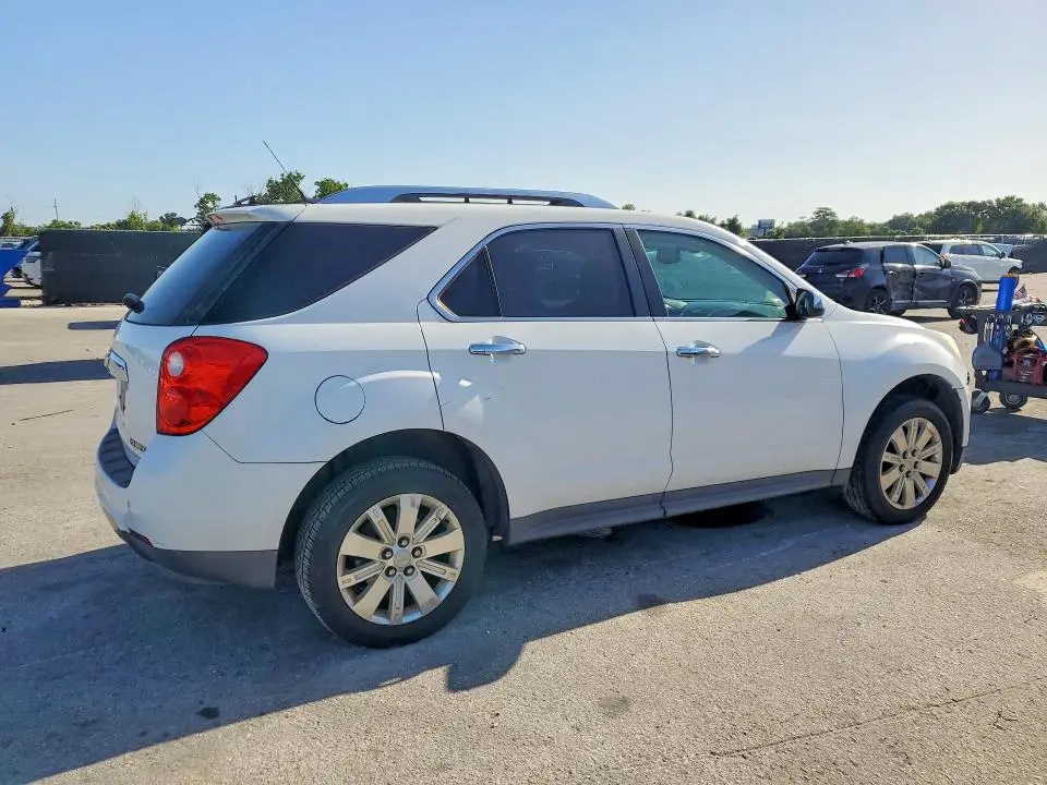 2011 CHEVROLET EQUINOX LT  