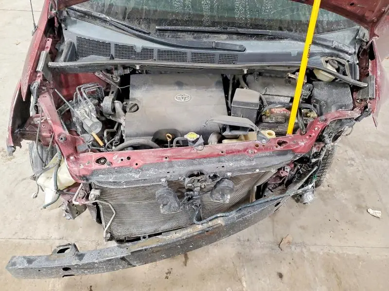 2012 TOYOTA SIENNA LE 8-PASSENGER  