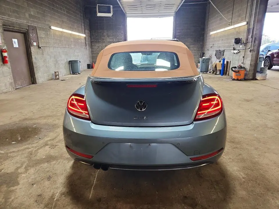 2019 VOLKSWAGEN BEETLE S  