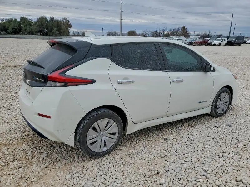 2018 NISSAN LEAF S  