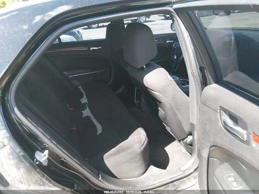 2012 CHRYSLER 300  