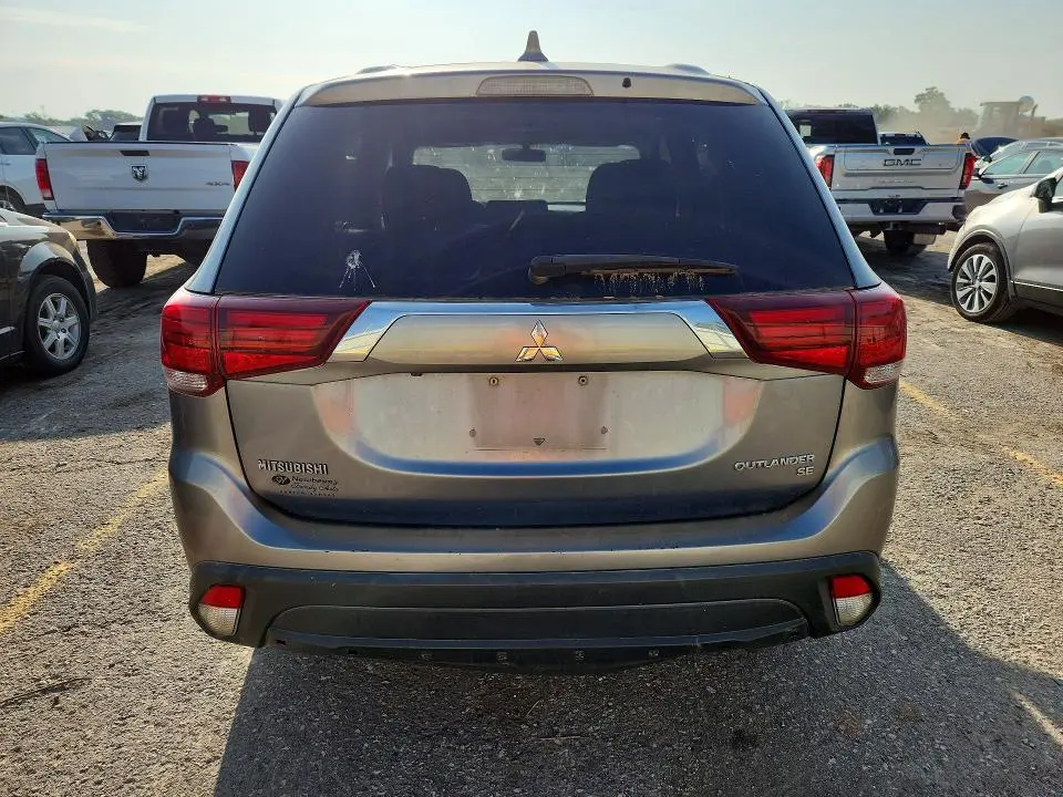 2017 MITSUBISHI OUTLANDER SE  