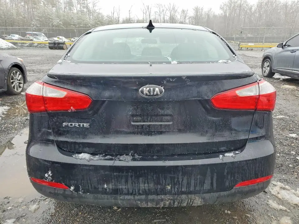 2016 KIA FORTE LX  