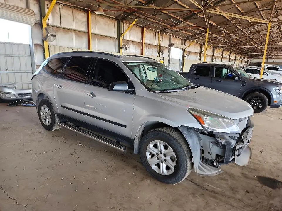 2015 CHEVROLET TRAVERSE LS  