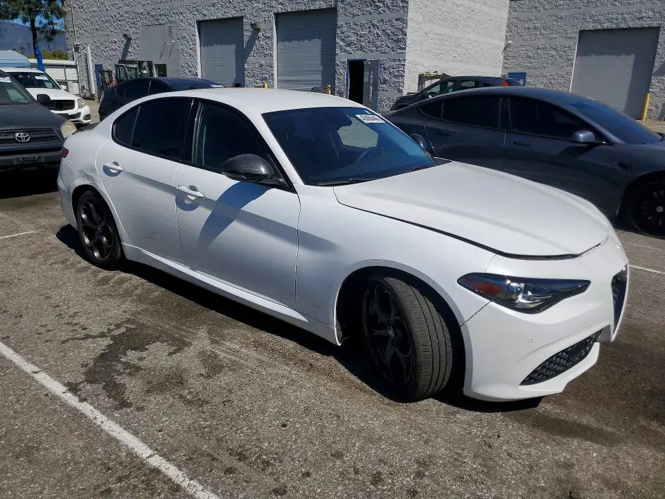 2018 ALFA ROMEO GIULIA TI  