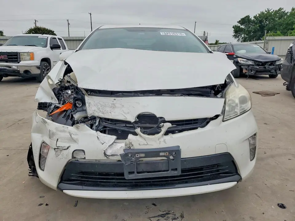 2013 TOYOTA PRIUS TWO  