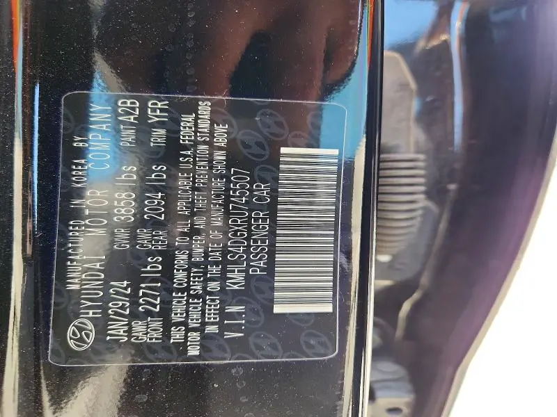 2024 HYUNDAI ELANTRA SEL  
