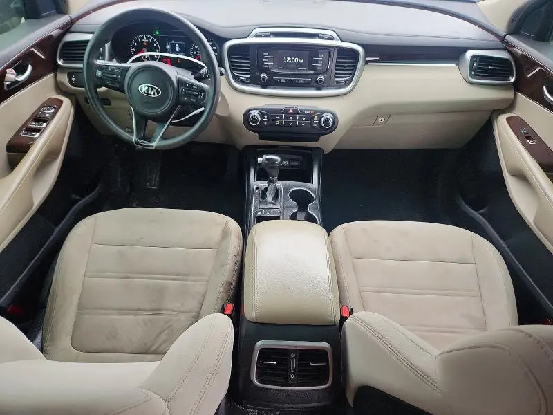 2017 KIA SORENTO LX V6  