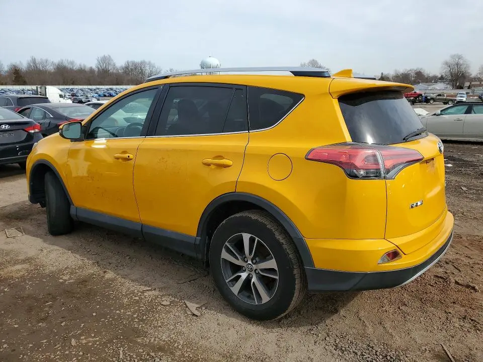 2016 TOYOTA RAV4 XLE  