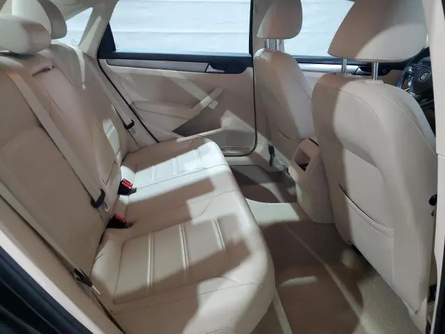 2015 VOLKSWAGEN PASSAT S  