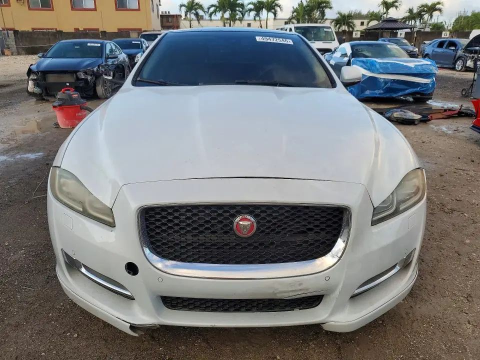 2016 JAGUAR XJ   