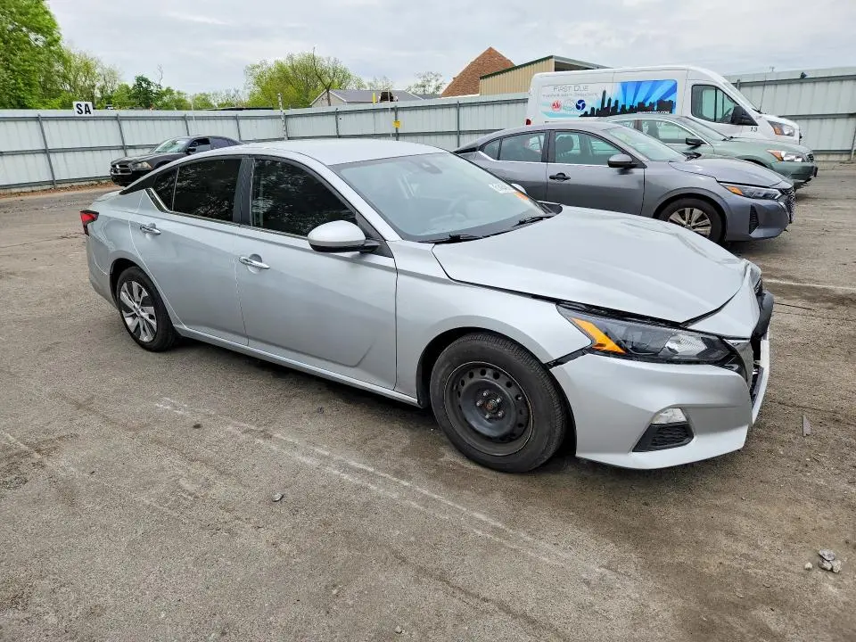 2022 NISSAN ALTIMA S  