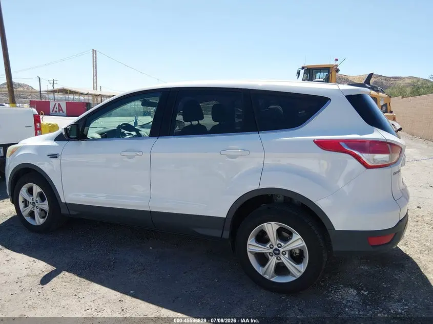 2016 FORD ESCAPE SE