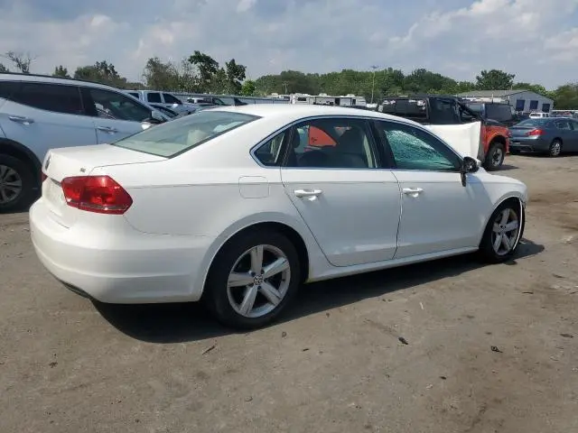 2013 VOLKSWAGEN PASSAT SE  