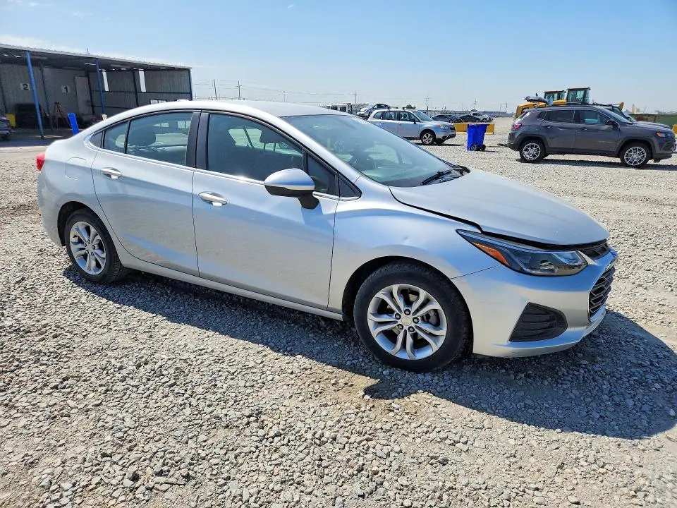 2019 CHEVROLET CRUZE LT  